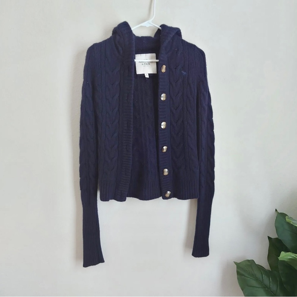 Abercrombie and Fitch Cable Knit Hoodie. 💯% Wool.  Blue. Size M